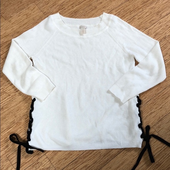 Chico’s 2 Cream colored sweater has ties on side - Picture 4 of 5